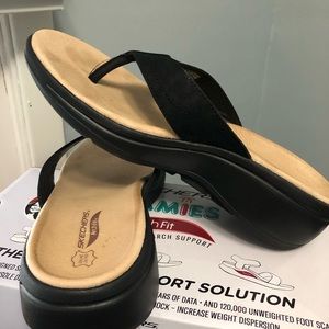 Skechers Arch Fit sandals